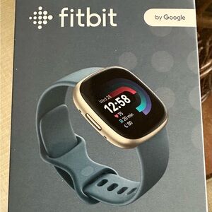 Fitbit Versa 4